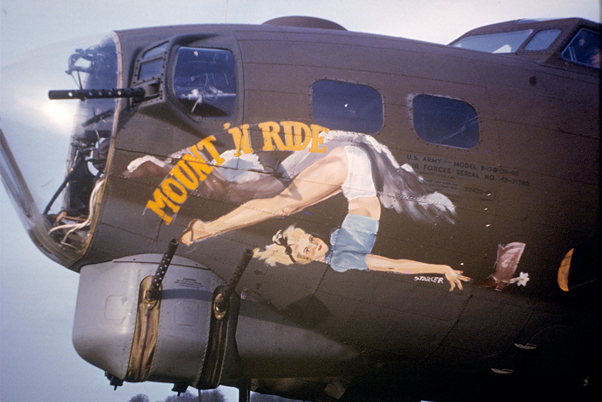 B-17 #42-31585 / Mount N‘ Ride