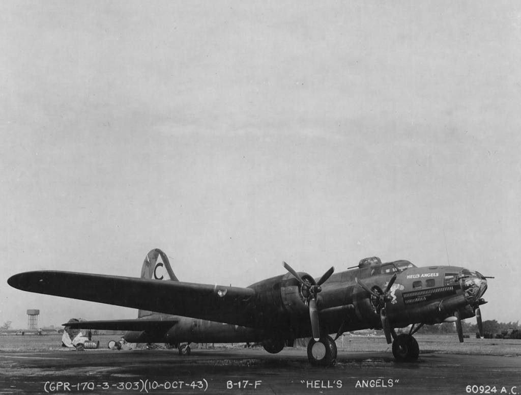 41-24577 / Hell’s Angels | B-17 Bomber Flying Fortress – The Queen Of ...