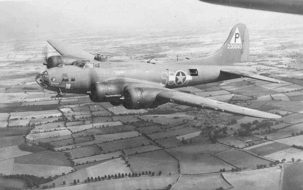 Boeing B-17F | B-17 Bomber Flying Fortress – The Queen Of The Skies