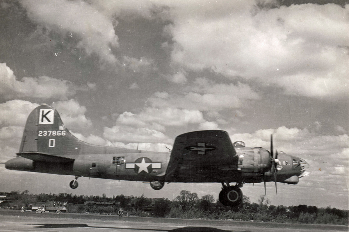 B-17 #42-37866 / Bloated Body