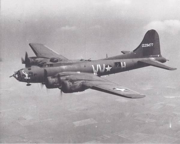 B-17 Bomber Flying Fortress – The Queen Of The Skies