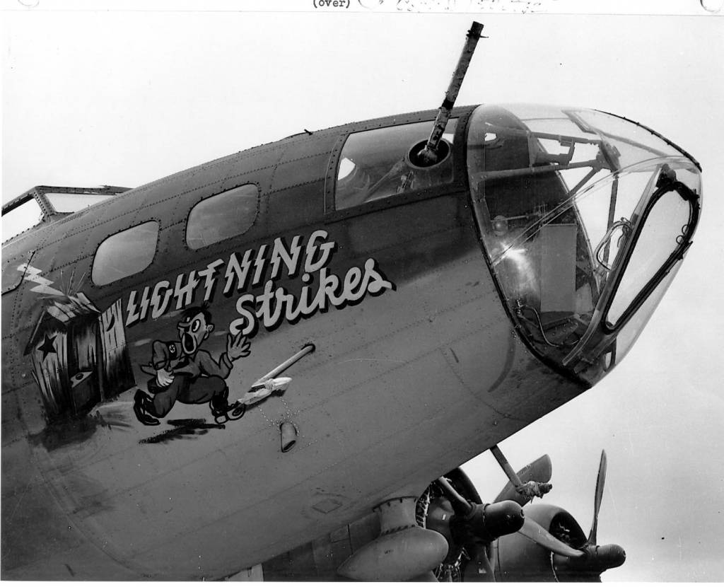 42-3073 / Lightning Strikes | B-17 Bomber Flying Fortress – The Queen ...