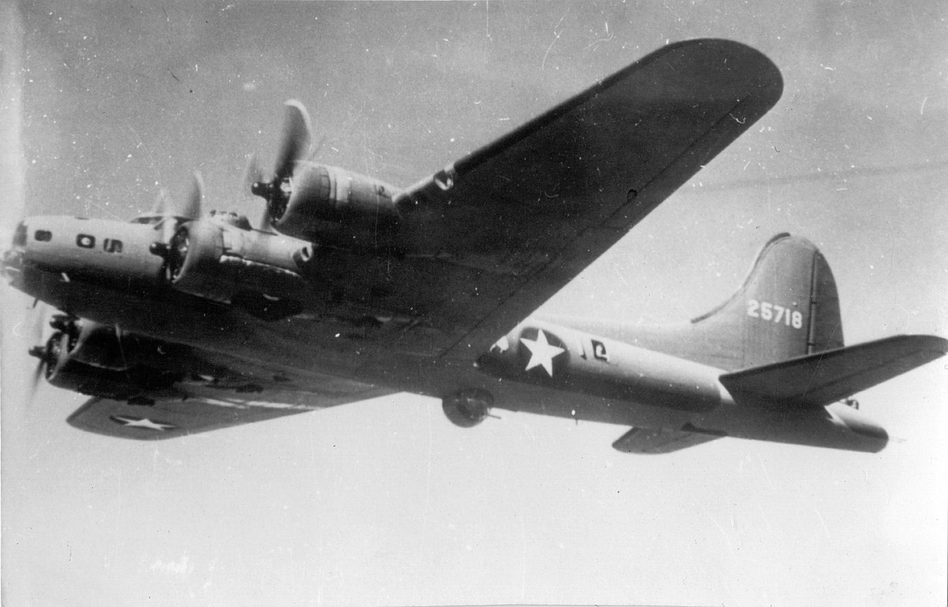 B-17 #42-5718 / The Widow Maker