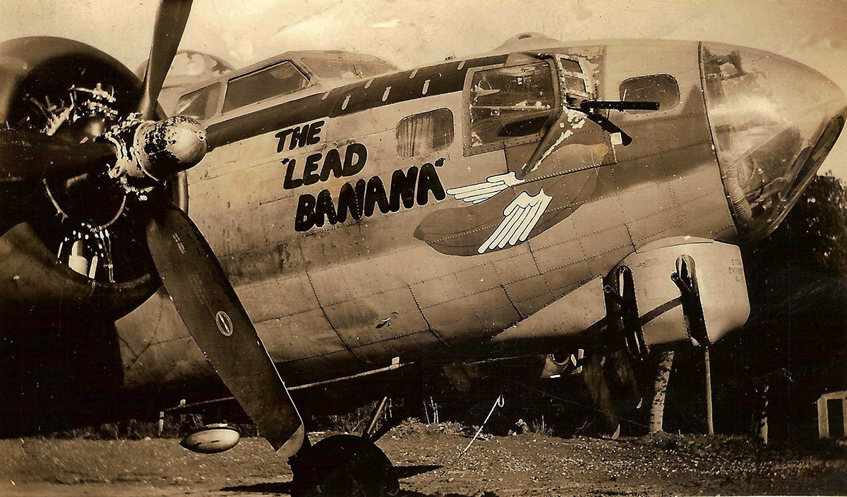 B-17 #43-37822 / The Lead Banana
