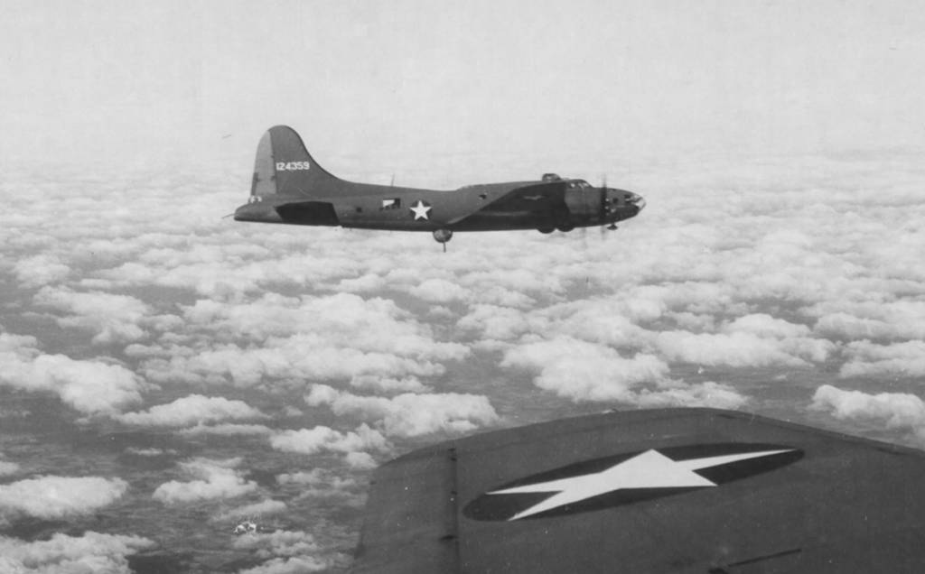 B-17 Bomber Flying Fortress – The Queen Of The Skies