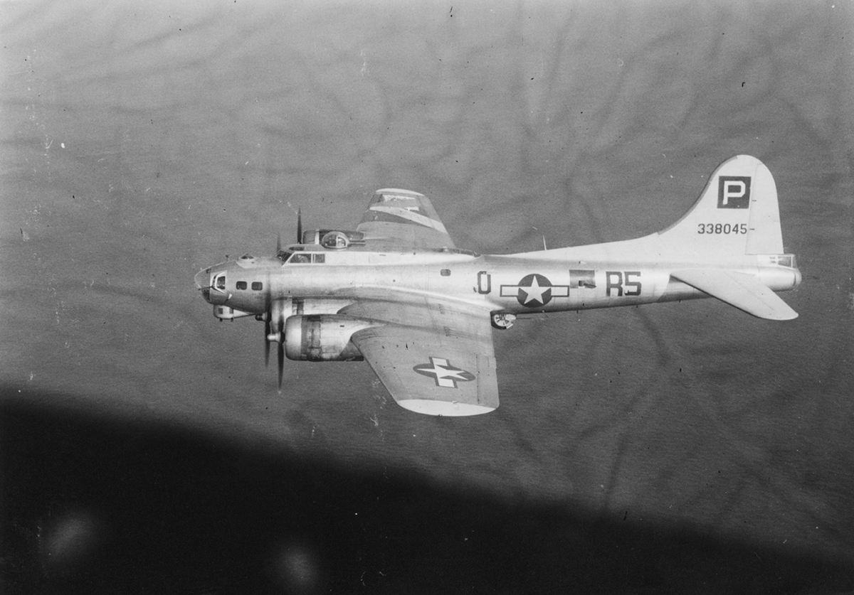 B-17 #43-38045 / Salty Dog