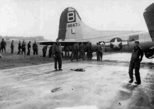 B-17 #44-6475 / Round Tripper