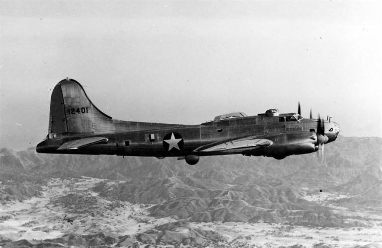 B-17 #41-2401 Photo | B-17 Bomber Flying Fortress – The Queen Of The Skies