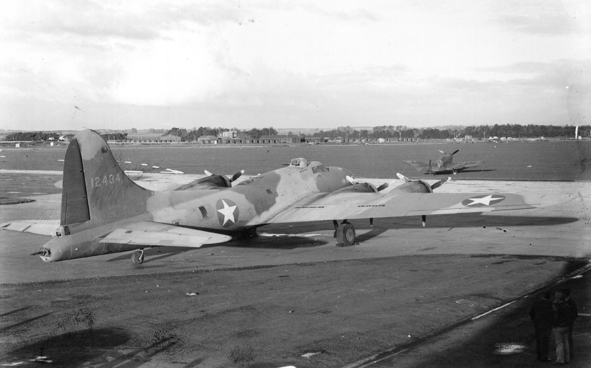 B-17 Bomber Flying Fortress – The Queen Of The Skies