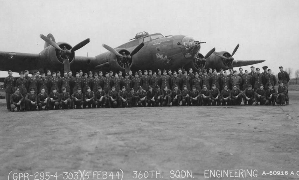 B-17 Bomber Flying Fortress – The Queen Of The Skies