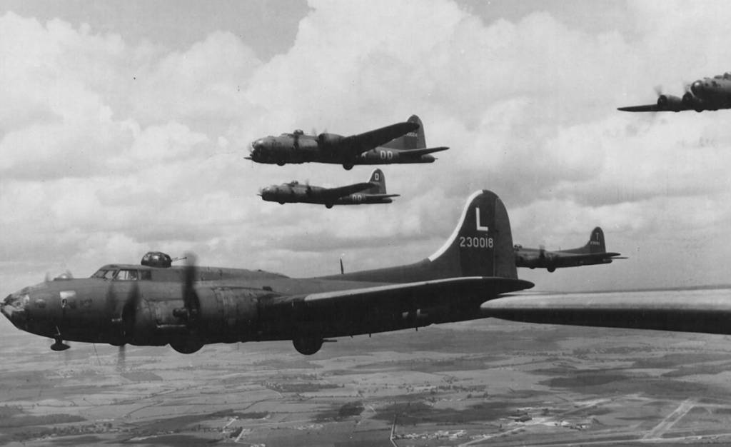 42-30018 / Old Coffins | B-17 Bomber Flying Fortress – The Queen Of The ...