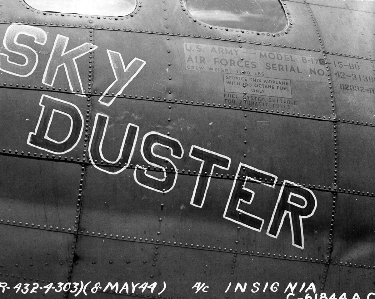 B-17 #42-31386 / Sky Duster aka Woof