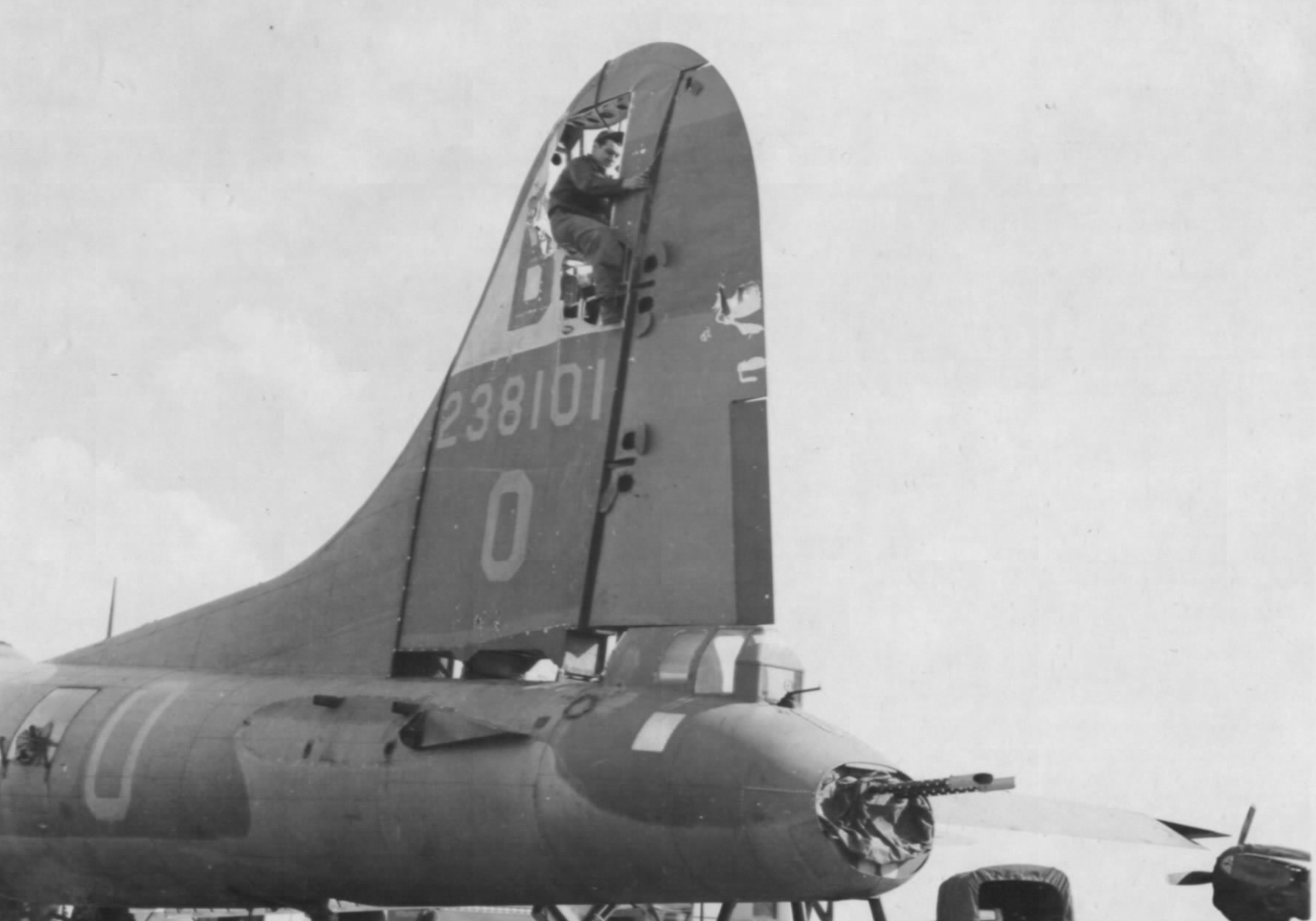 B-17 #42-38101 / Hurbert