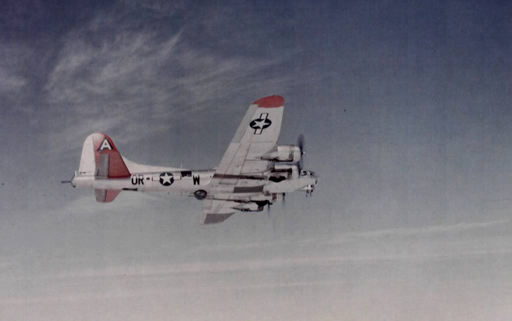 B-17 #43-37625 Photo | B-17 Bomber Flying Fortress – The Queen Of The Skies