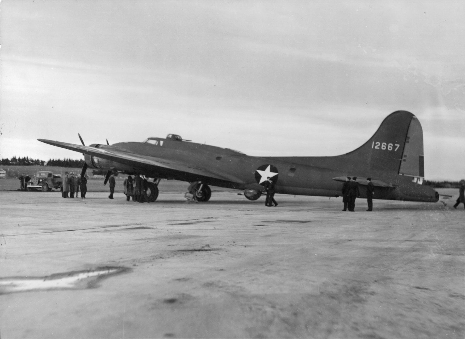 B-17 #41-2667 Photo | B-17 Bomber Flying Fortress – The Queen Of The Skies