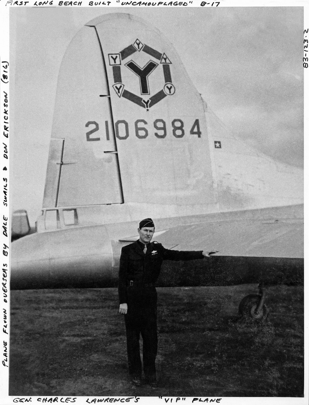 B-17 #42-106984 / Glittering Gal