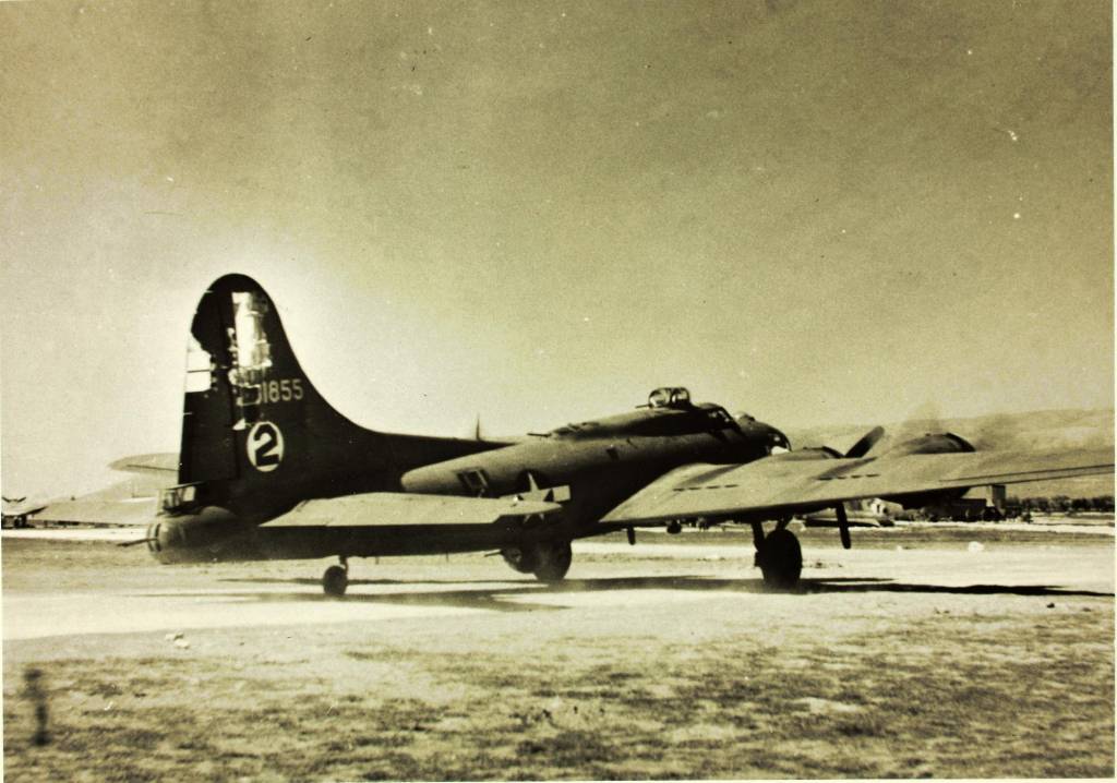 B 17 42 31855 Foto B 17 Bomber Flying Fortress The Queen Of The Skies 