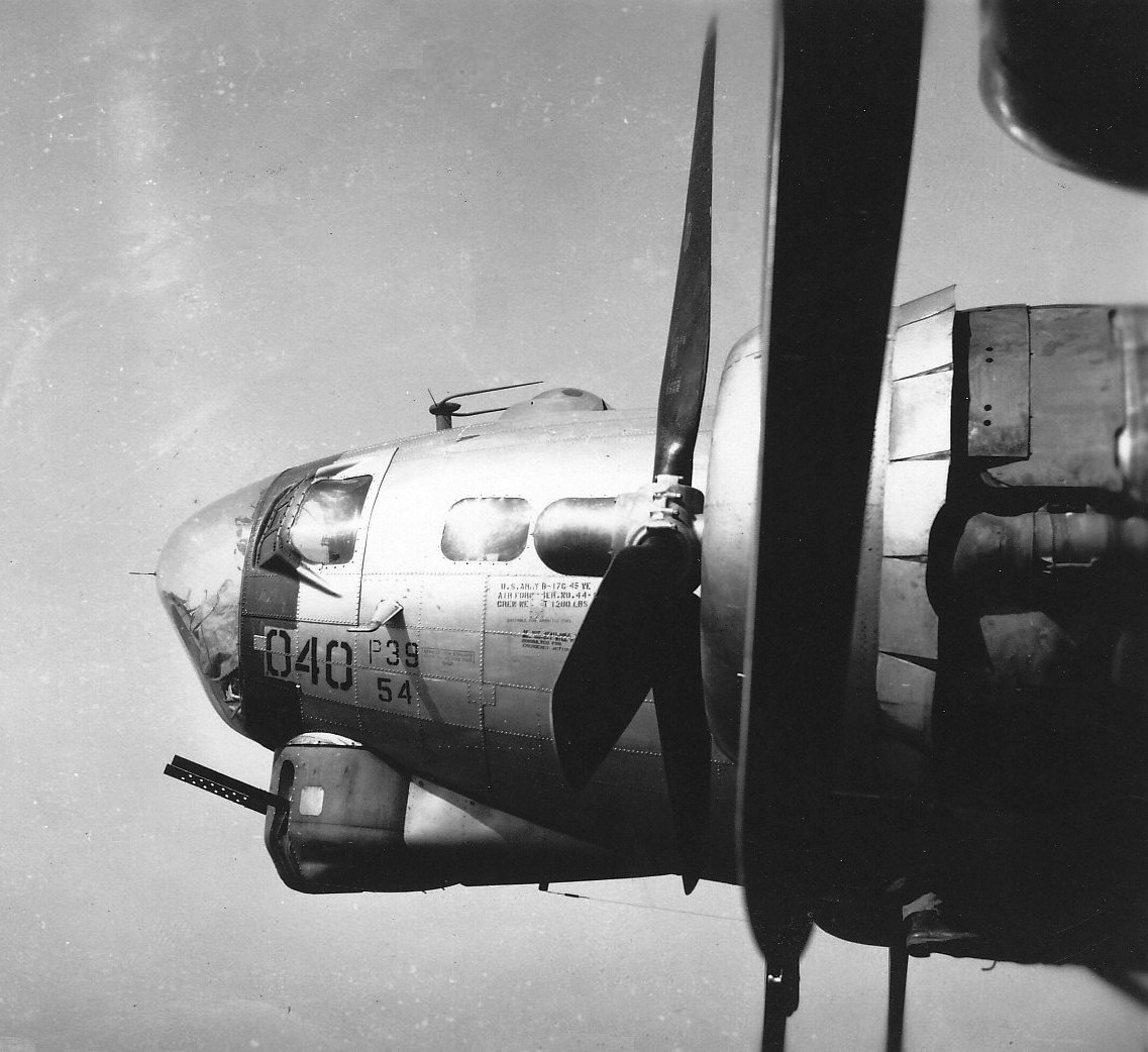 B-17 #44-8040 / 13th Jinx