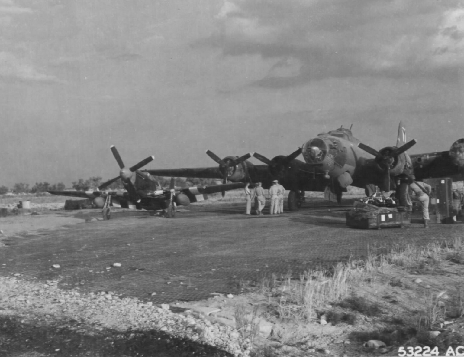 B-17 #42-3384 Photo | B-17 Bomber Flying Fortress – The Queen Of The Skies