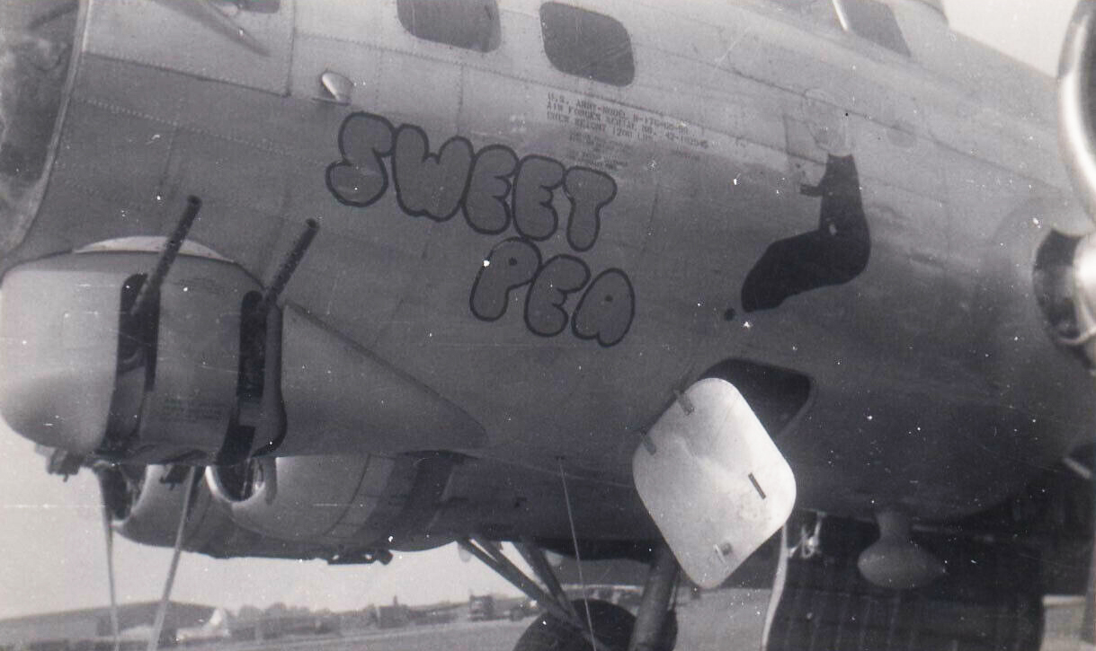 B-17 #42-102945 / Sweet Pea