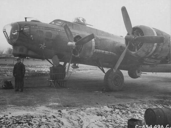 42-31730 / Morning Star aka Tail End Charlie | B-17 Bomber Flying ...