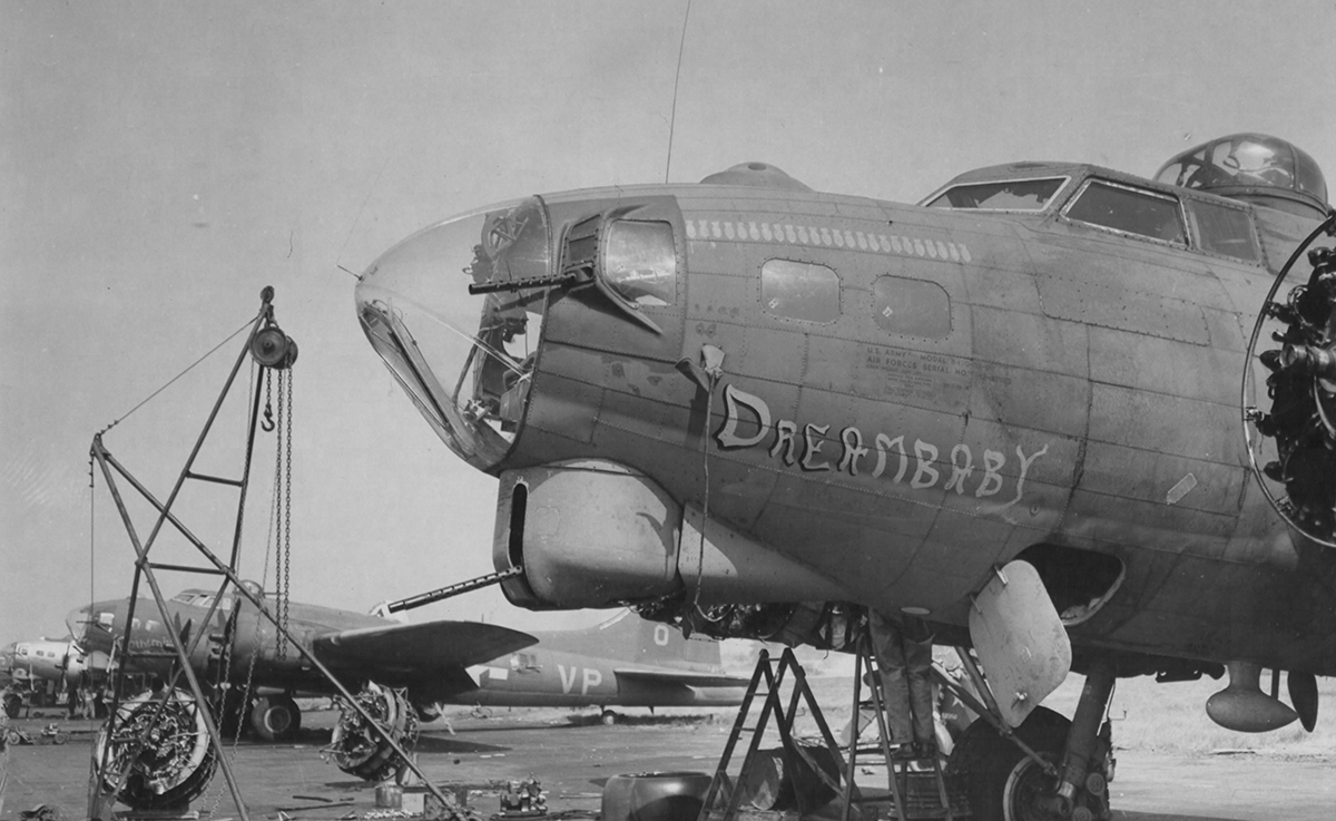 B-17 #42-32025 / Dreambaby