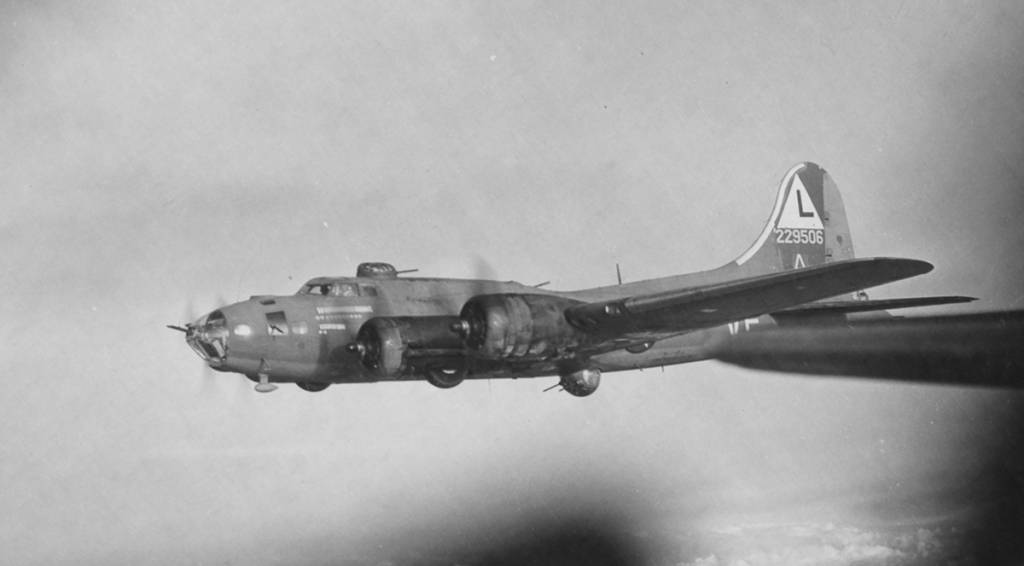 B-17 #42-29506 Photo | B-17 Bomber Flying Fortress – The Queen Of The Skies