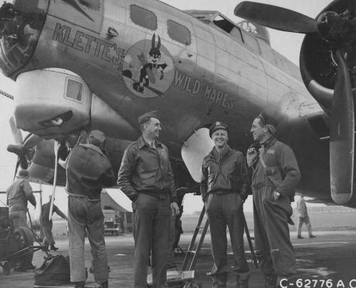 B-17 #44-8588 Photo | B-17 Bomber Flying Fortress – The Queen Of The Skies