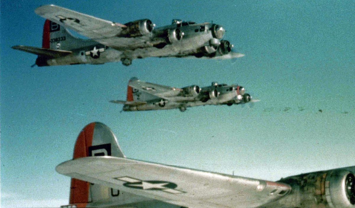 B-17 #43-38333 / Heavy Date
