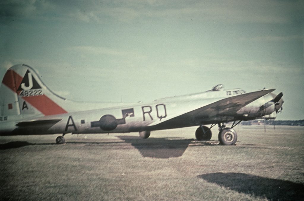 B-17 #44-8222 Photo | B-17 Bomber Flying Fortress – The Queen Of The Skies