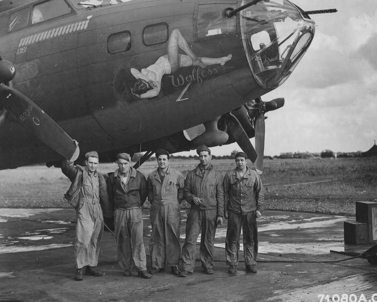 B-17 #42-29953 / Man o’ War aka Wolfess