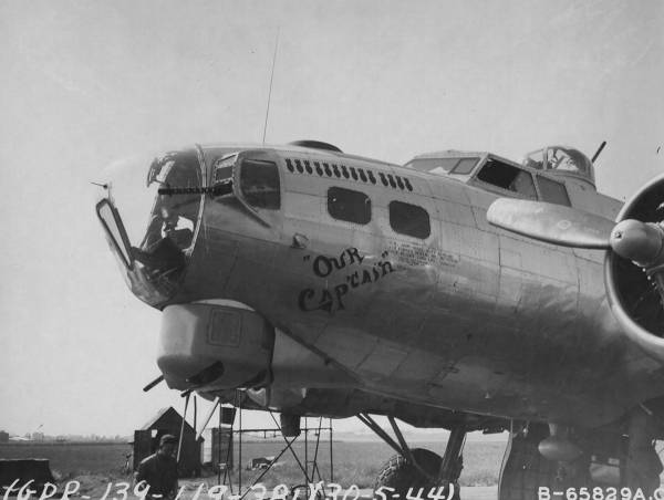 B-17 Bomber Flying Fortress – The Queen Of The Skies