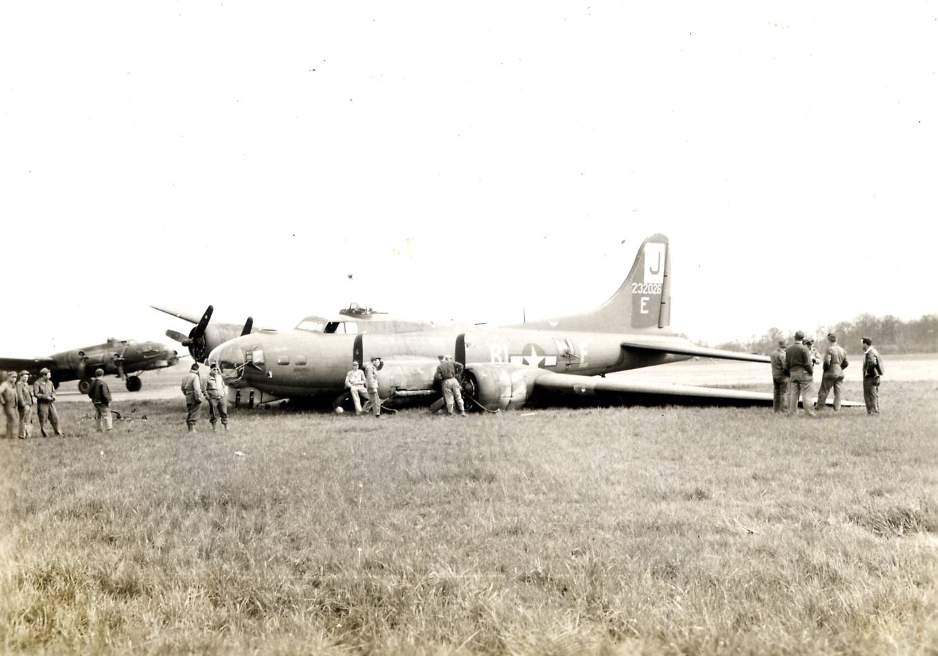 B-17 #42-32026 / Tis a Mystery