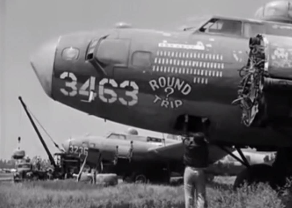 42-3463 | B-17 Bomber Flying Fortress – The Queen Of The Skies