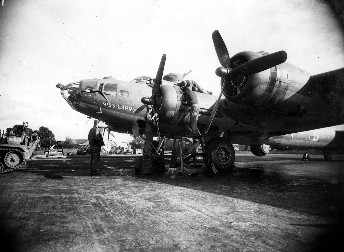 B-17 #42-30325 / Miss Carry
