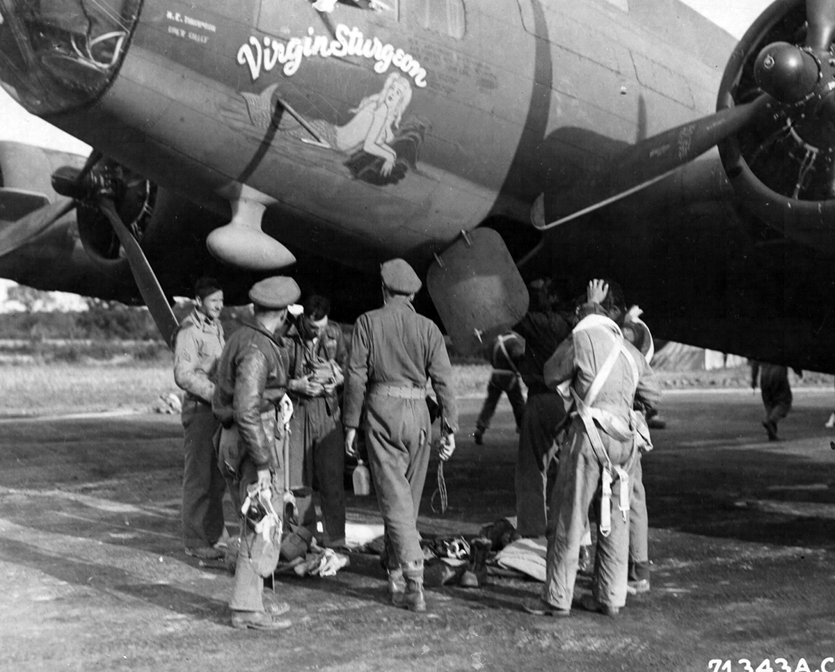 B-17 #42-30334 / Virgin Sturgeon aka Eight Ball