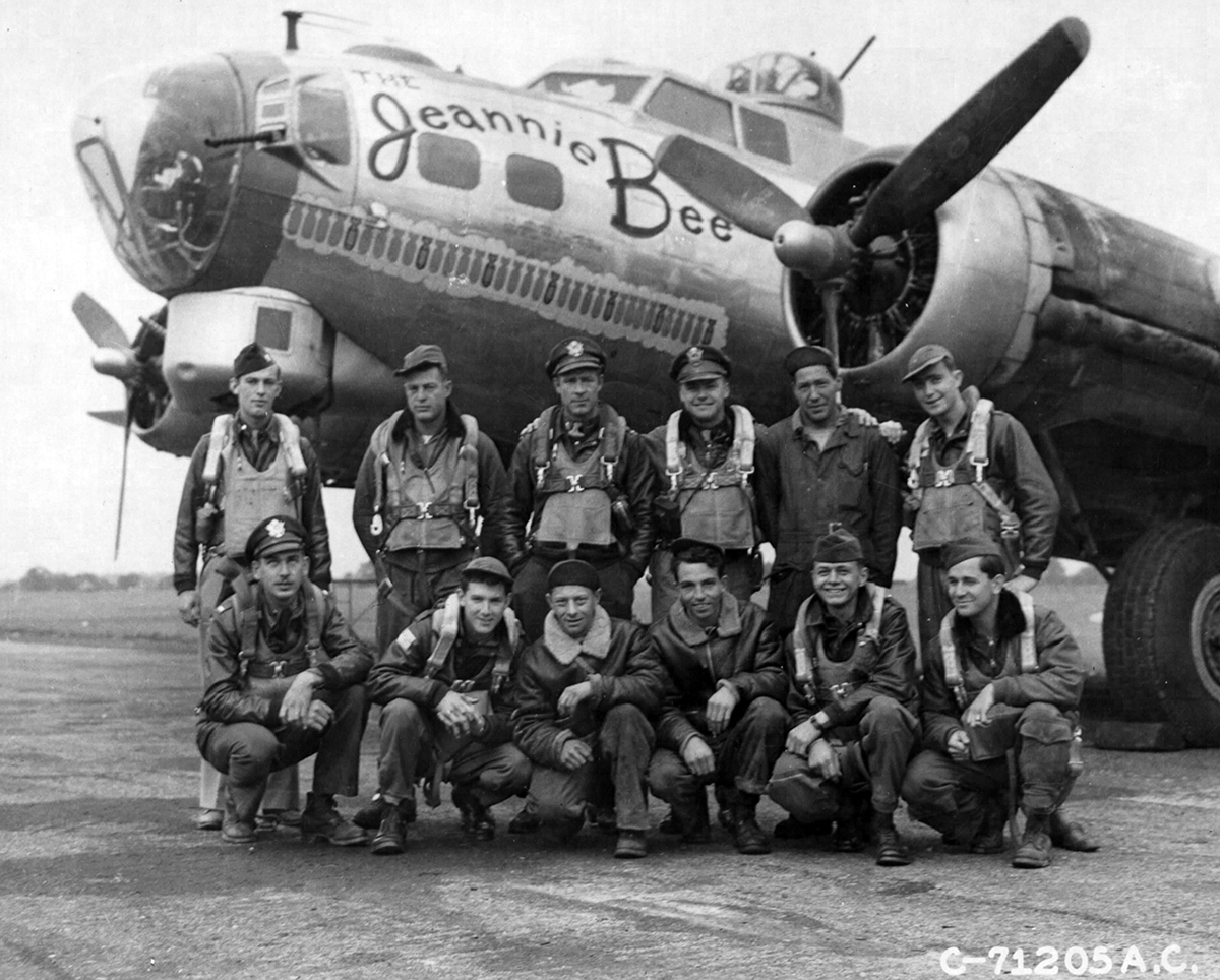 B-17 #43-37555 / The Jeannie Bee