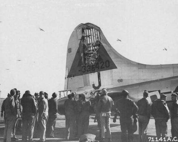 B-17 #43-38420 Photo | B-17 Bomber Flying Fortress – The Queen Of The Skies