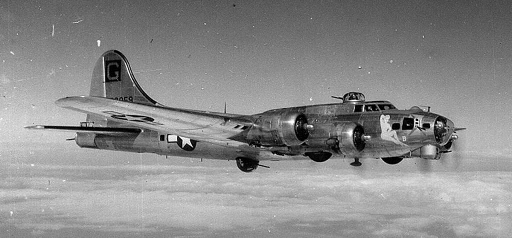 43-38859 / Miss B. Havin | B-17 Bomber Flying Fortress – The Queen Of ...