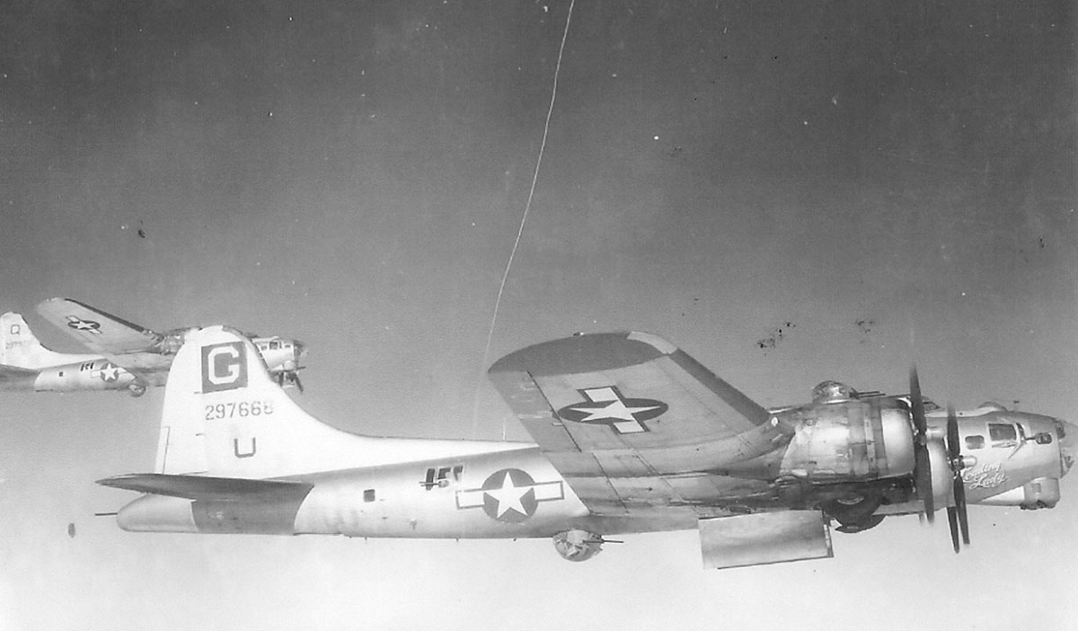 B-17 #42-97668 / Leading Lady