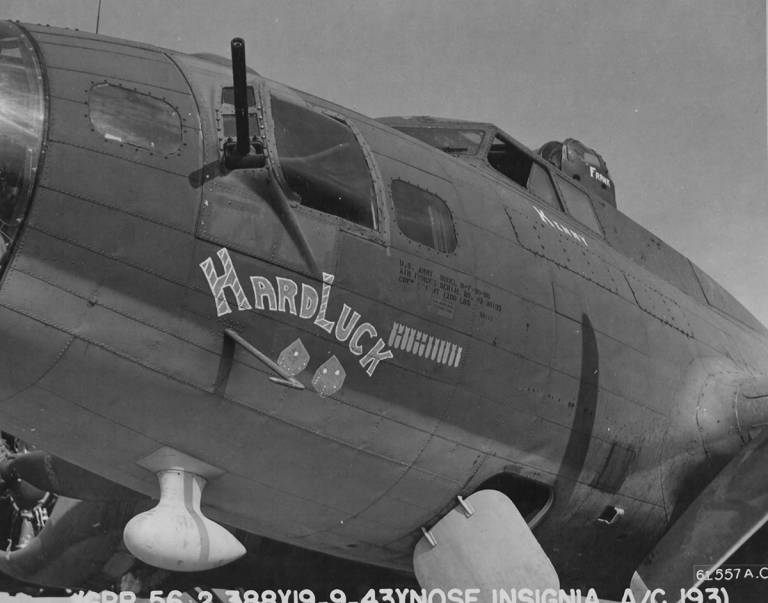 42-30193 / Hard Luck | B-17 Bomber Flying Fortress – The Queen Of The Skies