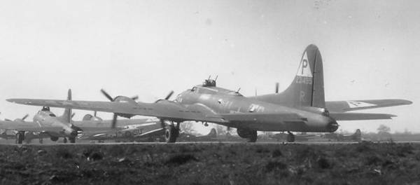 B-17 #42-31495 Photo | B-17 Bomber Flying Fortress – The Queen Of The Skies