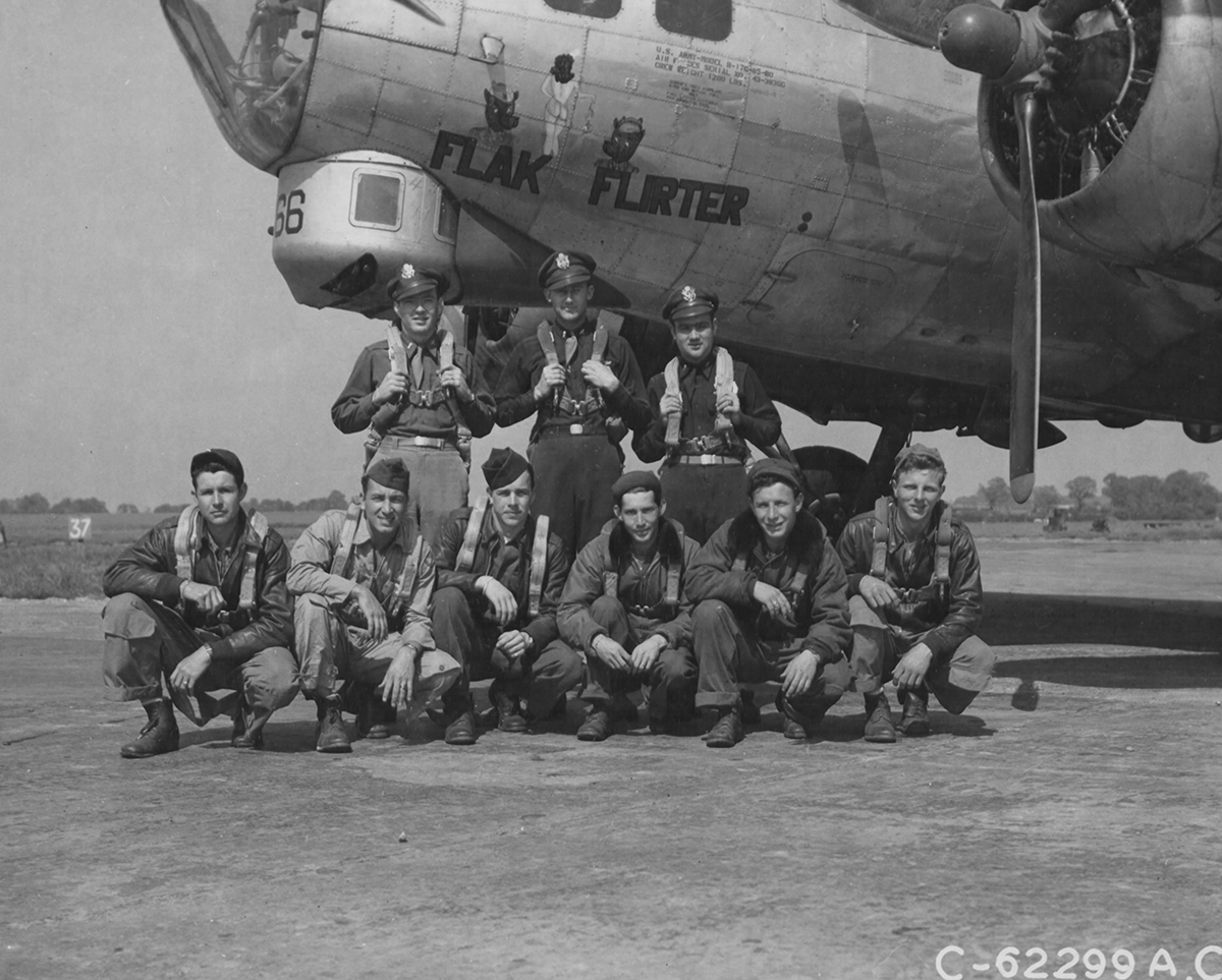 B-17 #43-38366 / Flak Flirter