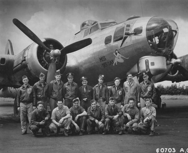 44-6079 / Miss Dee-Day | B-17 Bomber Flying Fortress – The Queen Of The ...