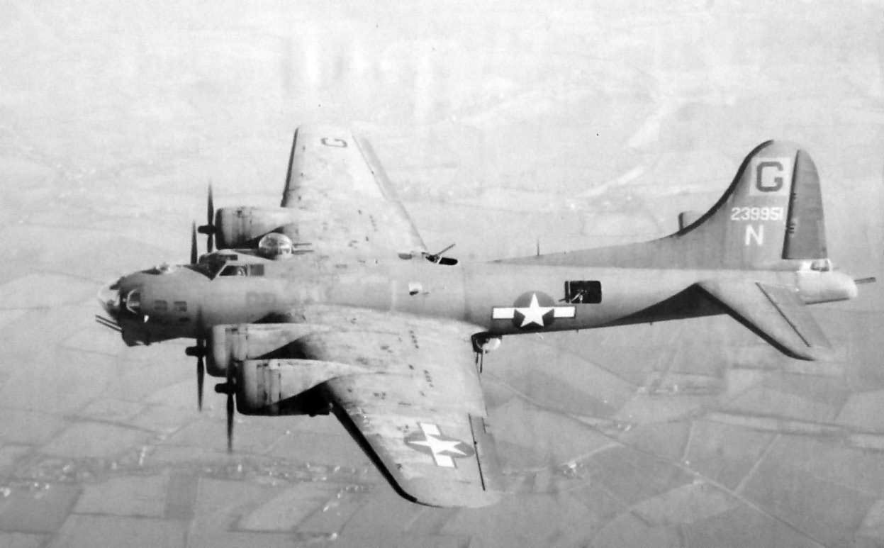 B-17 #42-39951 / In The Mood aka Gremlin Buggy II