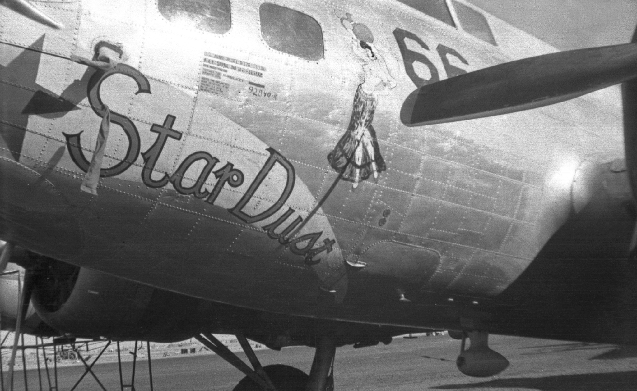 B-17 #44-6592 / Stardust