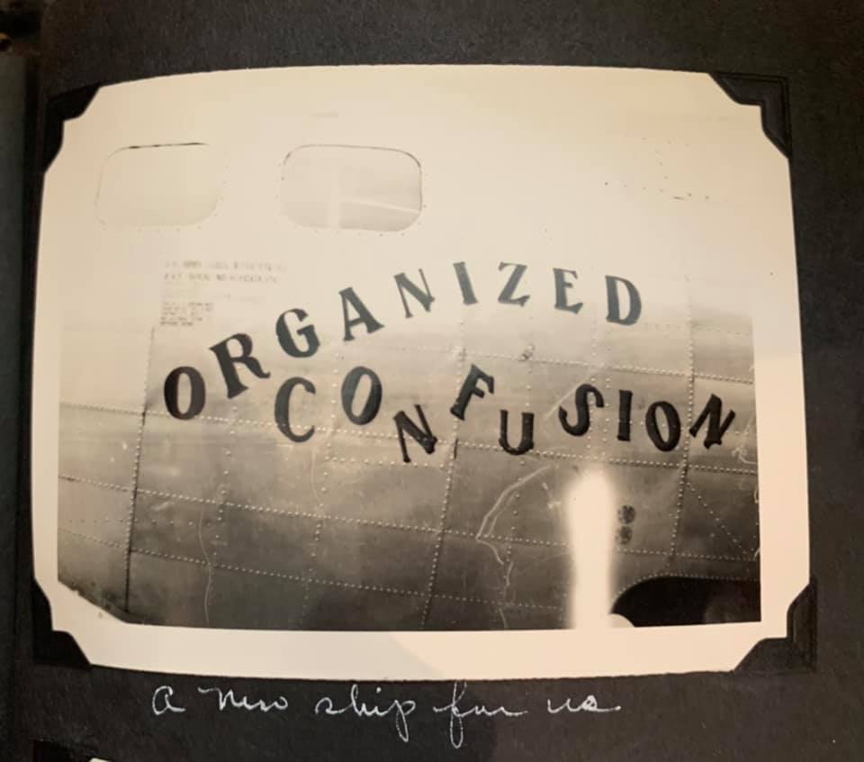 B-17 #43-39089 / Organized Confusion