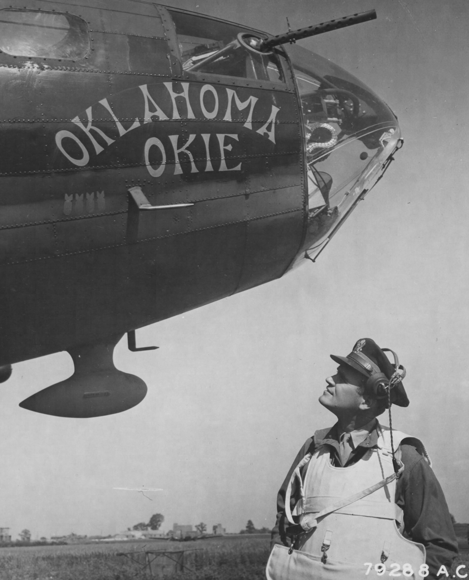 42-29921 / Oklahoma Okie | B-17 Bomber Flying Fortress – The Queen Of ...