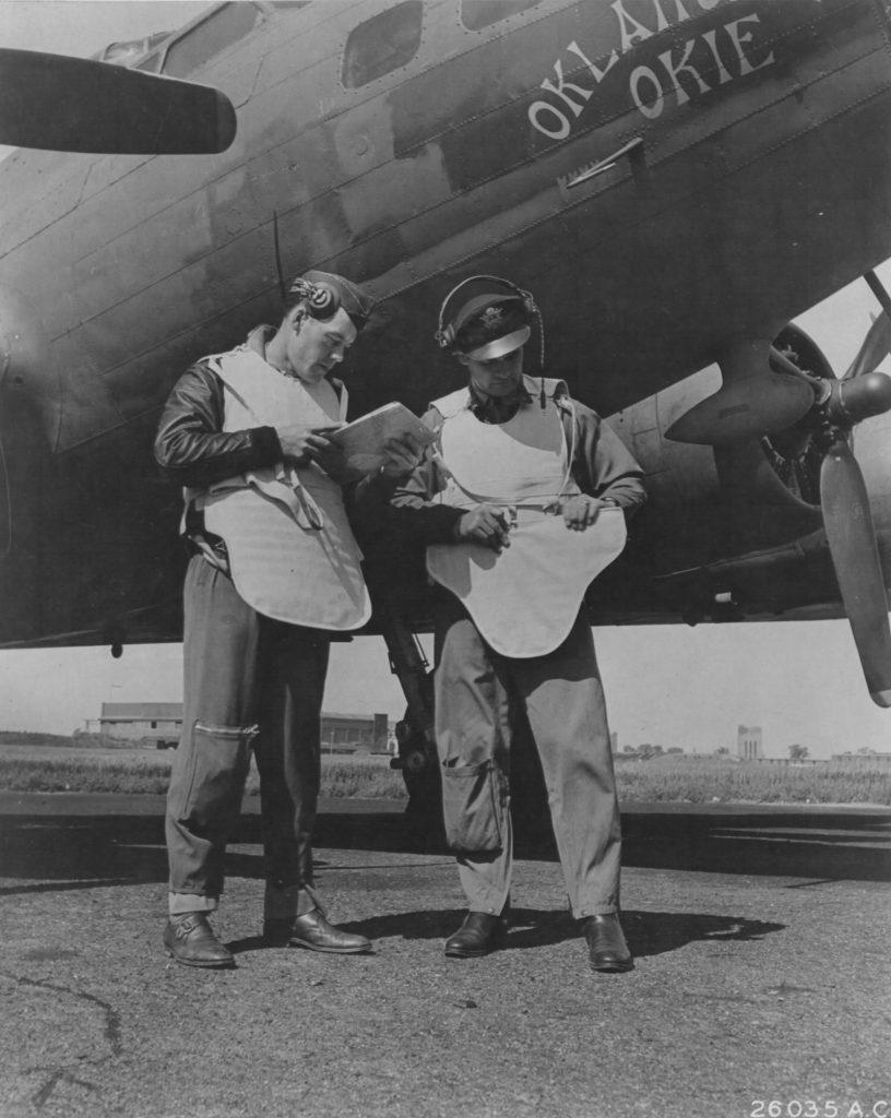 42-29921 / Oklahoma Okie | B-17 Bomber Flying Fortress – The Queen Of ...