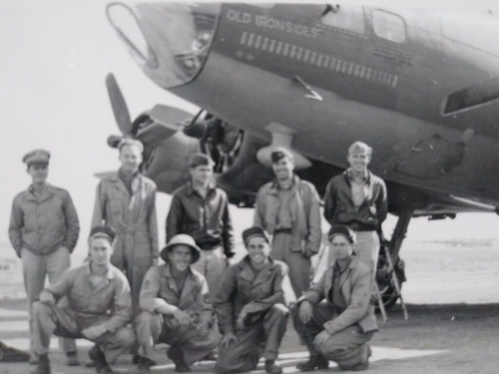 B-17 #42-5147-Old-Ironsides-2 Photo | B-17 Bomber Flying Fortress – The ...